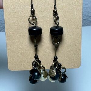 Elegant Black and‎ Gold Dangle Earrings